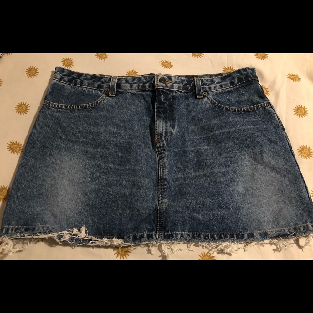 Denim ~ Short Jean Skirt. Great for any wardrobe!!!